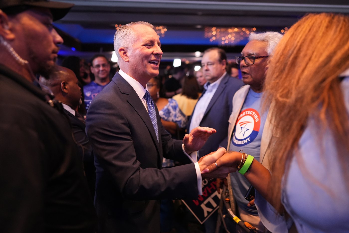 US Rep Byron Donalds wins GOP nod for Florida governor against Ex-Rep David Jolly for the Democrats | iNFOnews.ca US Rep Byron Donalds wins GOP nod for Florida governor against Ex-Rep David Jolly for the Democrats | iNFOnews.ca