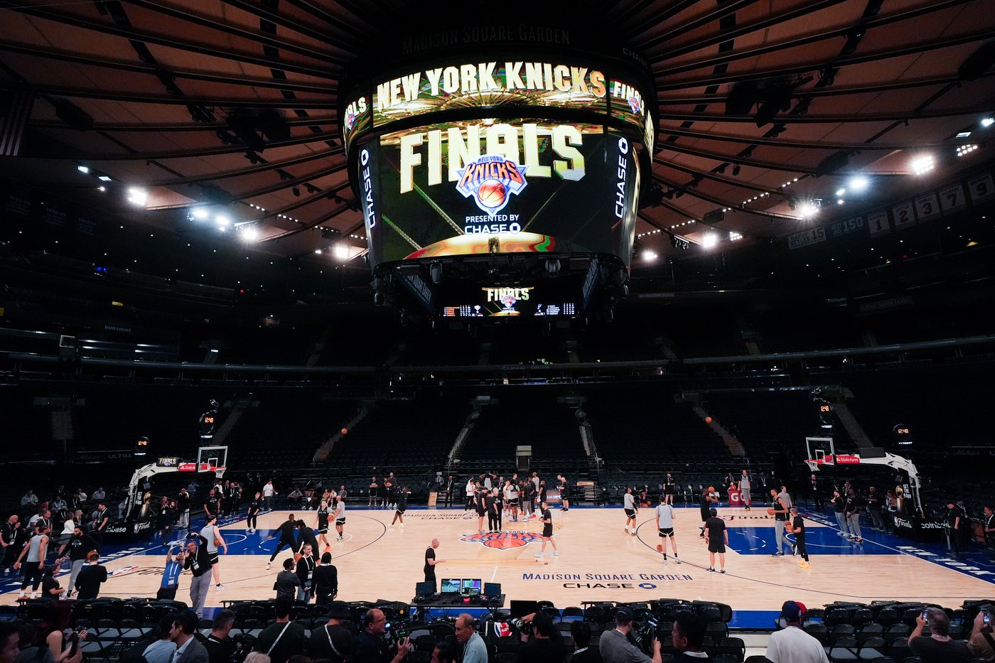 Spurs-Knicks Game 3 of the NBA Finals is a hot ticket with the potential for a wild scene | iNFOnews.ca