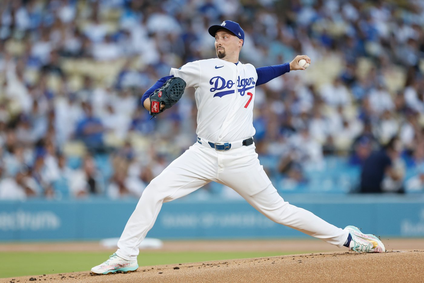Blake Snell fans 10 in 6 innings in return for the Dodgers after a 3-month elbow injury layoff | iNFOnews.ca Blake Snell fans 10 in 6 innings in return for the Dodgers after a 3-month elbow injury layoff | iNFOnews.ca
