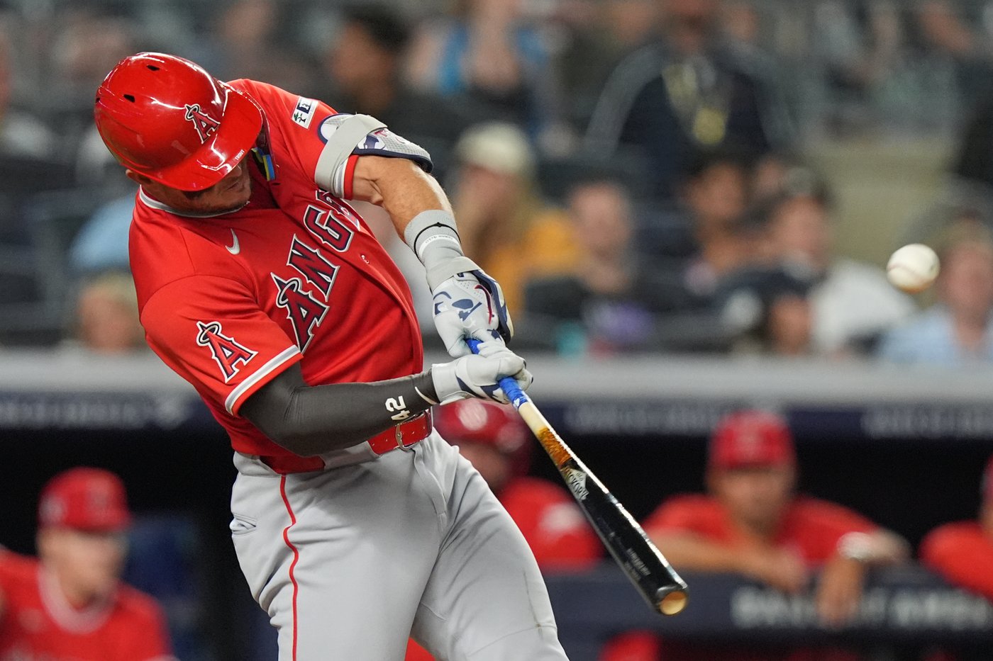 Angels botch popup in 9th and Yankees take advantage when Caballero's double gives them 5-4 win | iNFOnews.ca