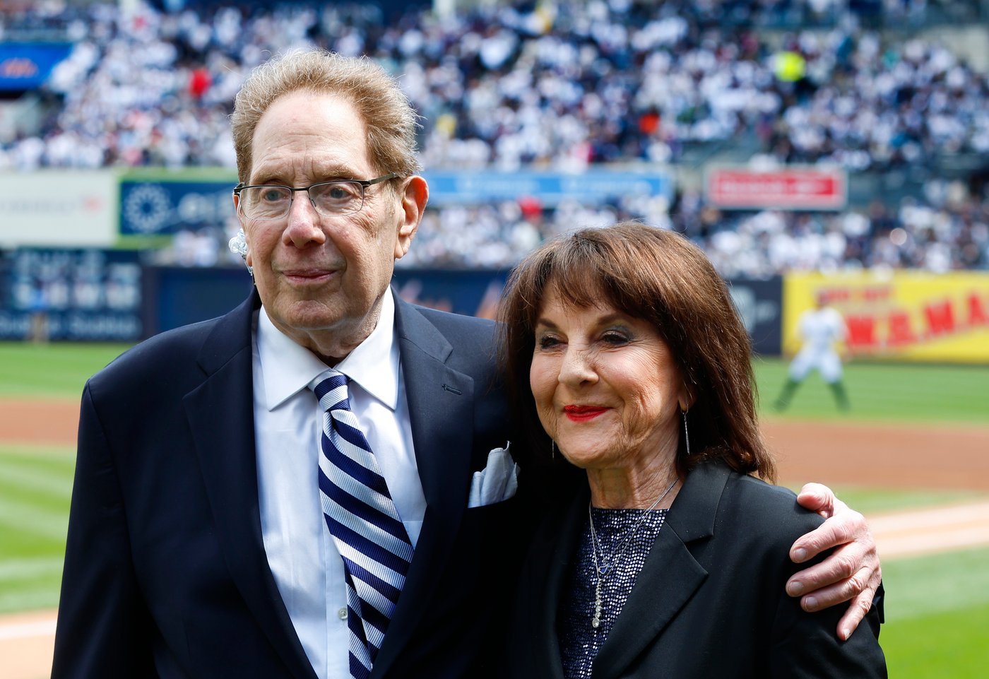 John Sterling, theatrical Yankees broadcaster known for enduring home run calls, dies at 87 | iNFOnews.ca