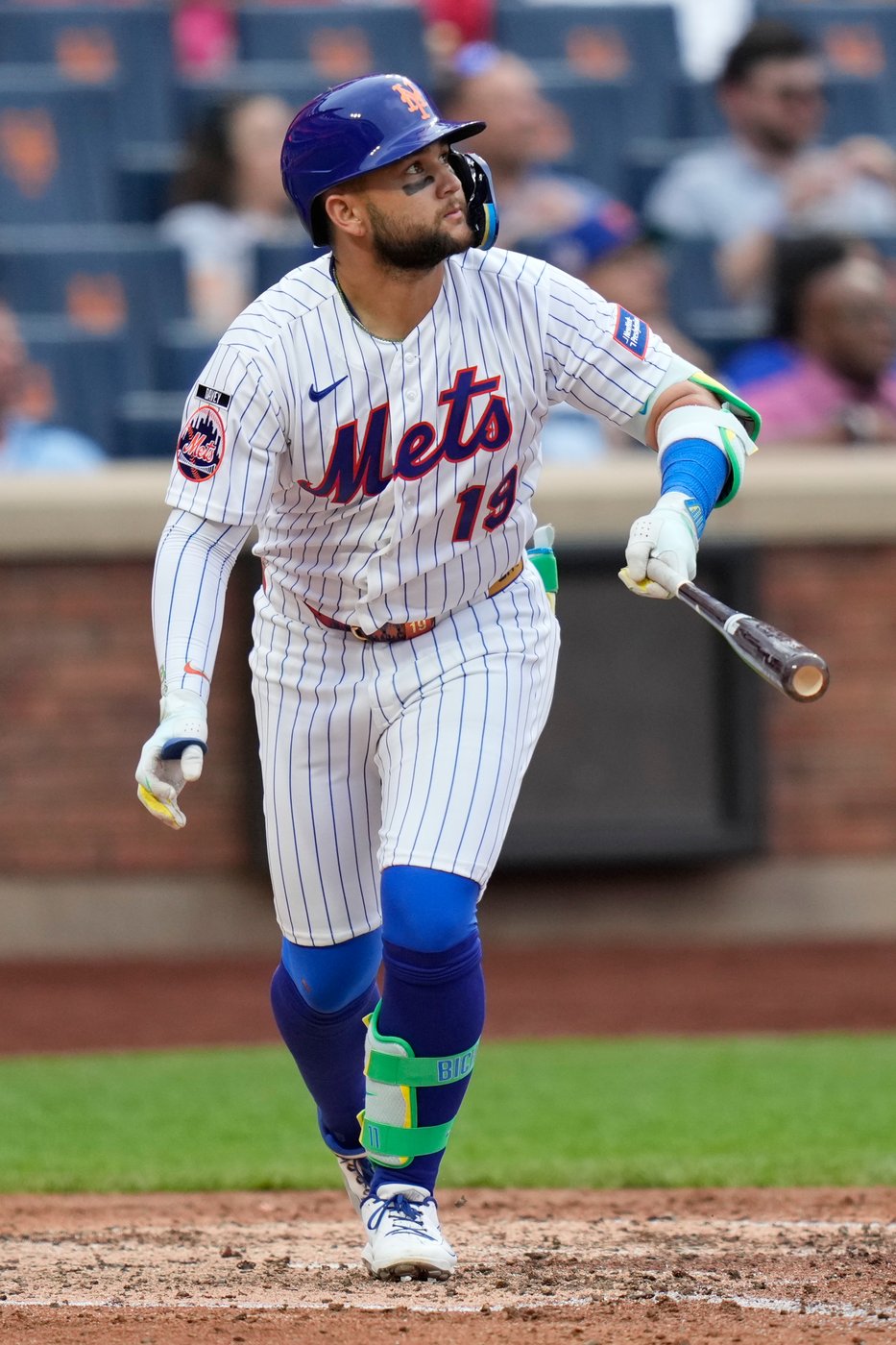 Bo Bichette held out of Mets' lineup for second straight game with leg soreness | iNFOnews.ca