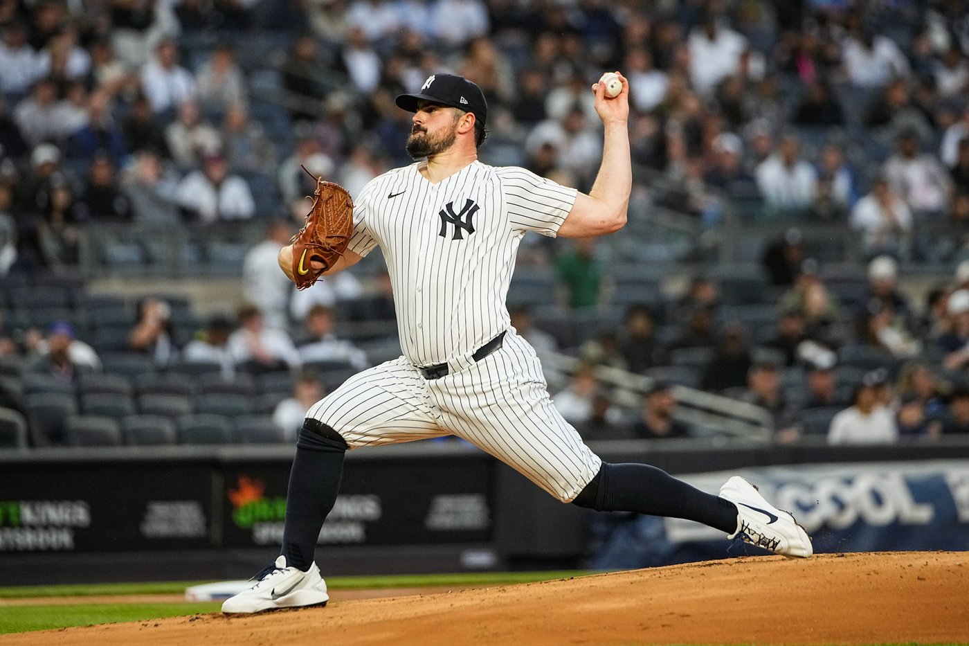 George Springer homers and Blue Jays hold Yankees to 3 hits, winning 2-0 for 4-game split | iNFOnews.ca