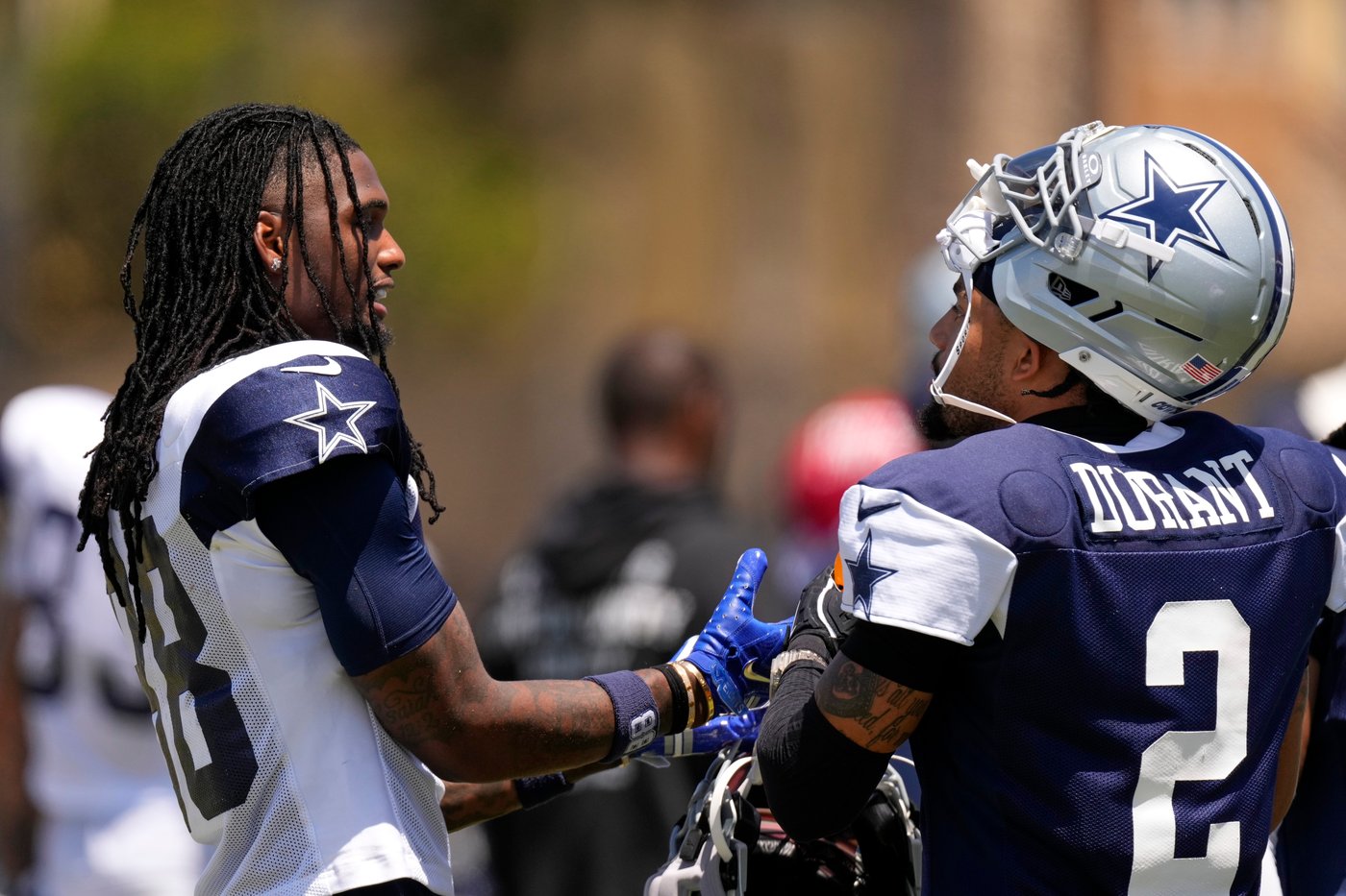 Communication is critical for coordinator Christian Parker to turn around Cowboys' defense | iNFOnews.ca Communication is critical for coordinator Christian Parker to turn around Cowboys' defense | iNFOnews.ca