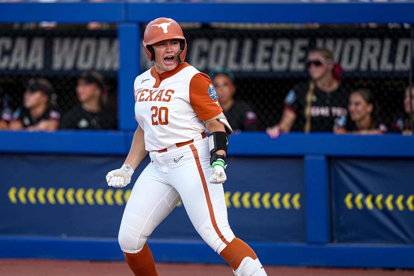 Texas rides Teagan Kavan, Katie Stewart to 7-3 win over Texas Tech to open WCWS title series | iNFOnews.ca