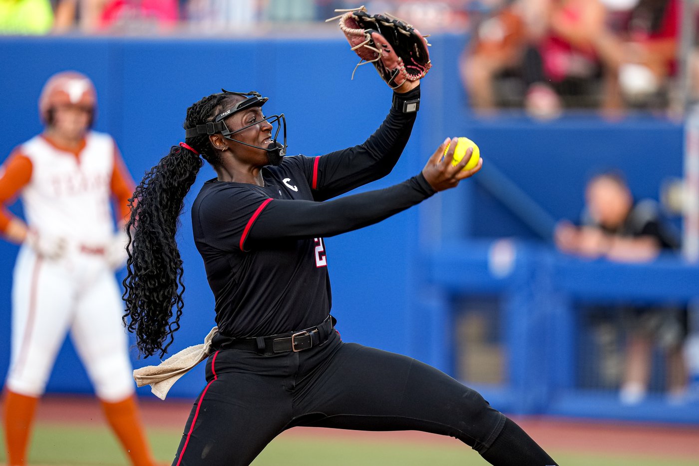 Texas rides Teagan Kavan, Katie Stewart to 7-3 win over Texas Tech to open WCWS title series | iNFOnews.ca