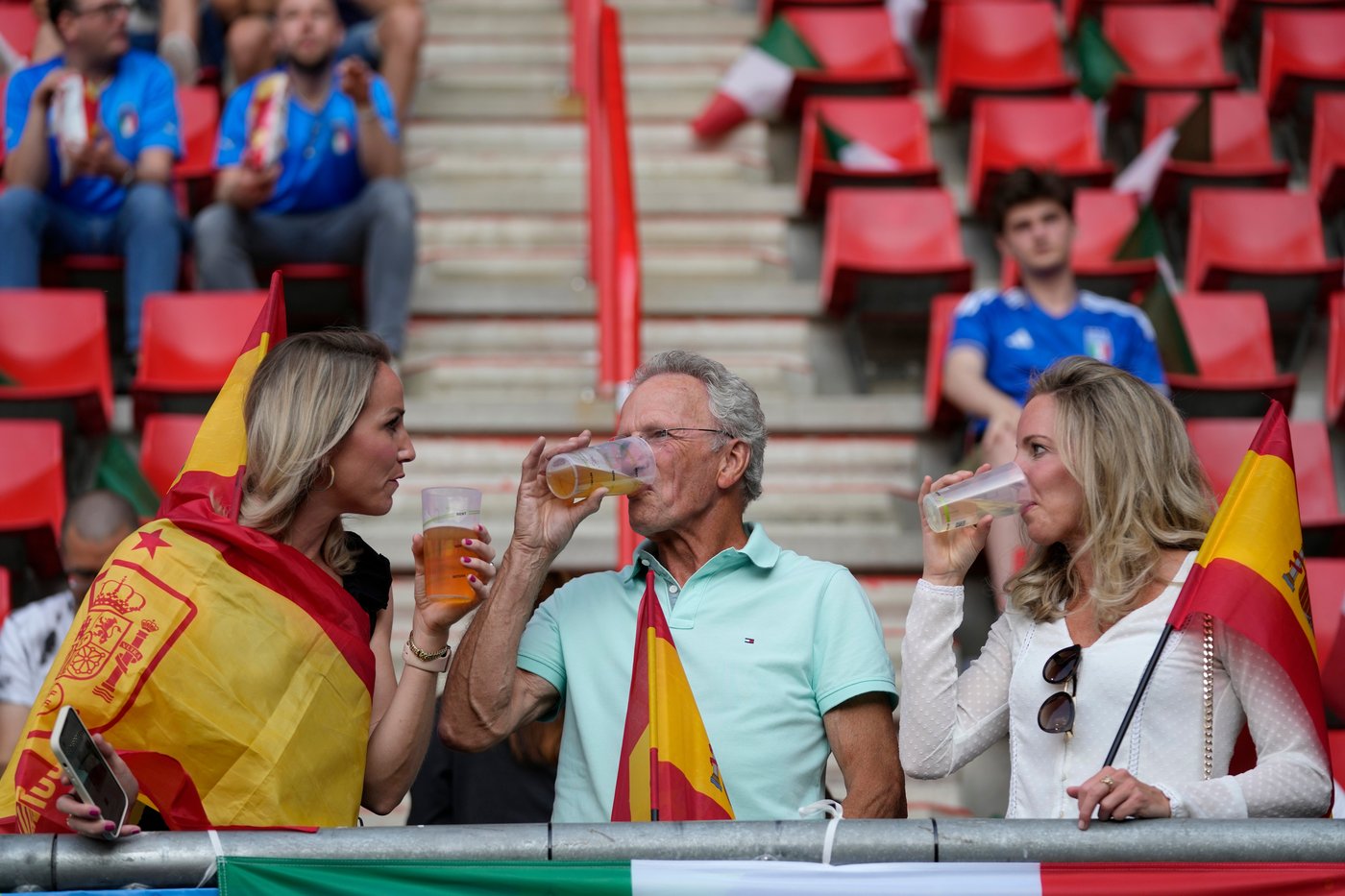 Many soccer fans will be drinking alcohol and watching the World Cup. In heat, doing that is risky | iNwheels