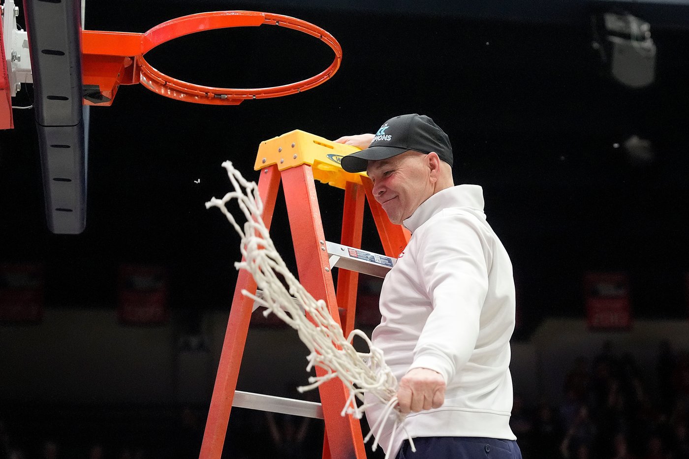 Randy Bennett leaving Saint Mary's to become Arizona State's coach | iNFOnews.ca
