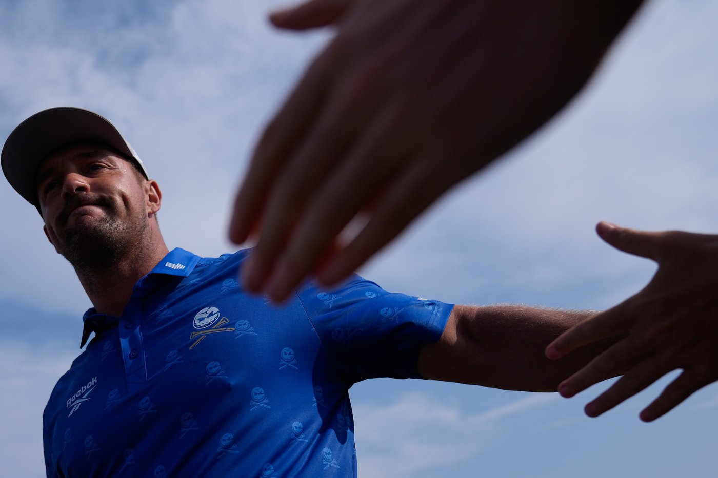 DeChambeau gets 2-shot penalty in dramatic late-night British Open ruling | iNFOnews.ca