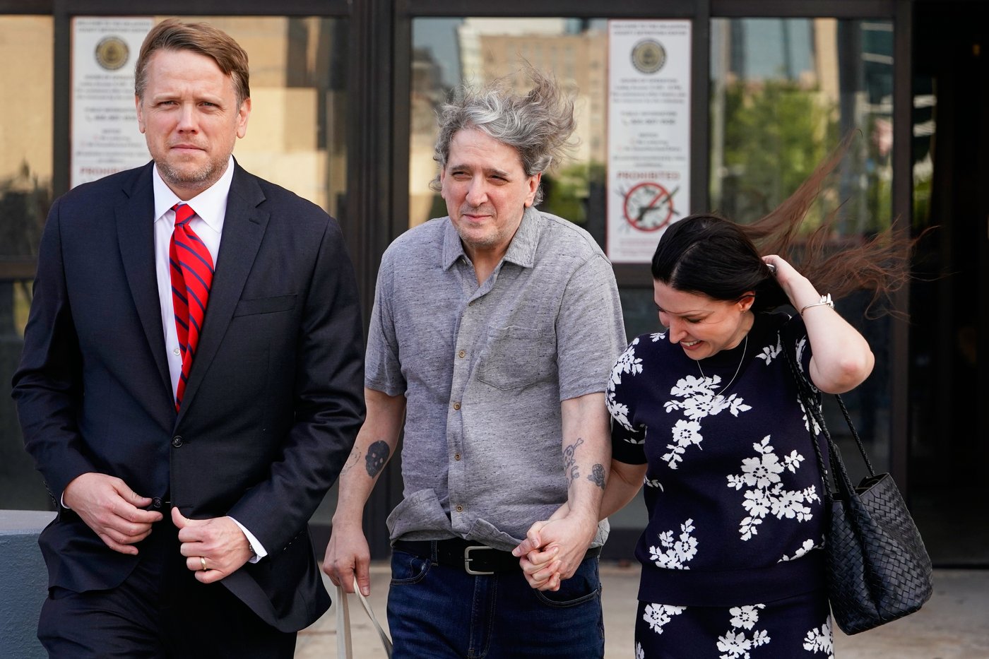 Former Oklahoma death row prisoner freed from jail as he awaits retrial in 1997 killing | iNFOnews.ca