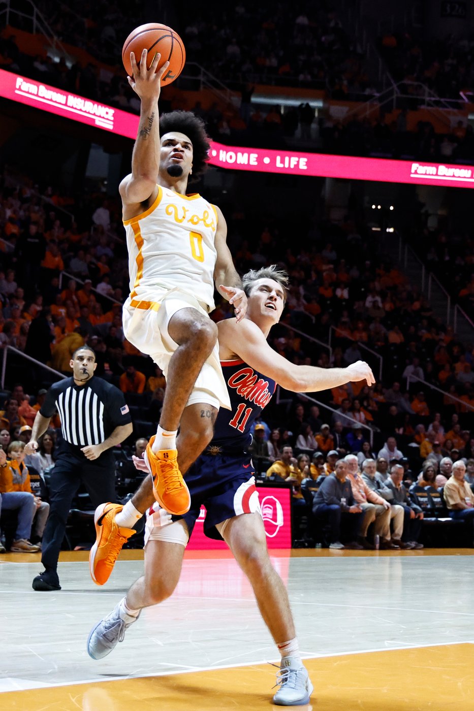 Ament's big 2nd half leads No. 25 Tennessee over Ole Miss, 84-66 | iNFOnews.ca