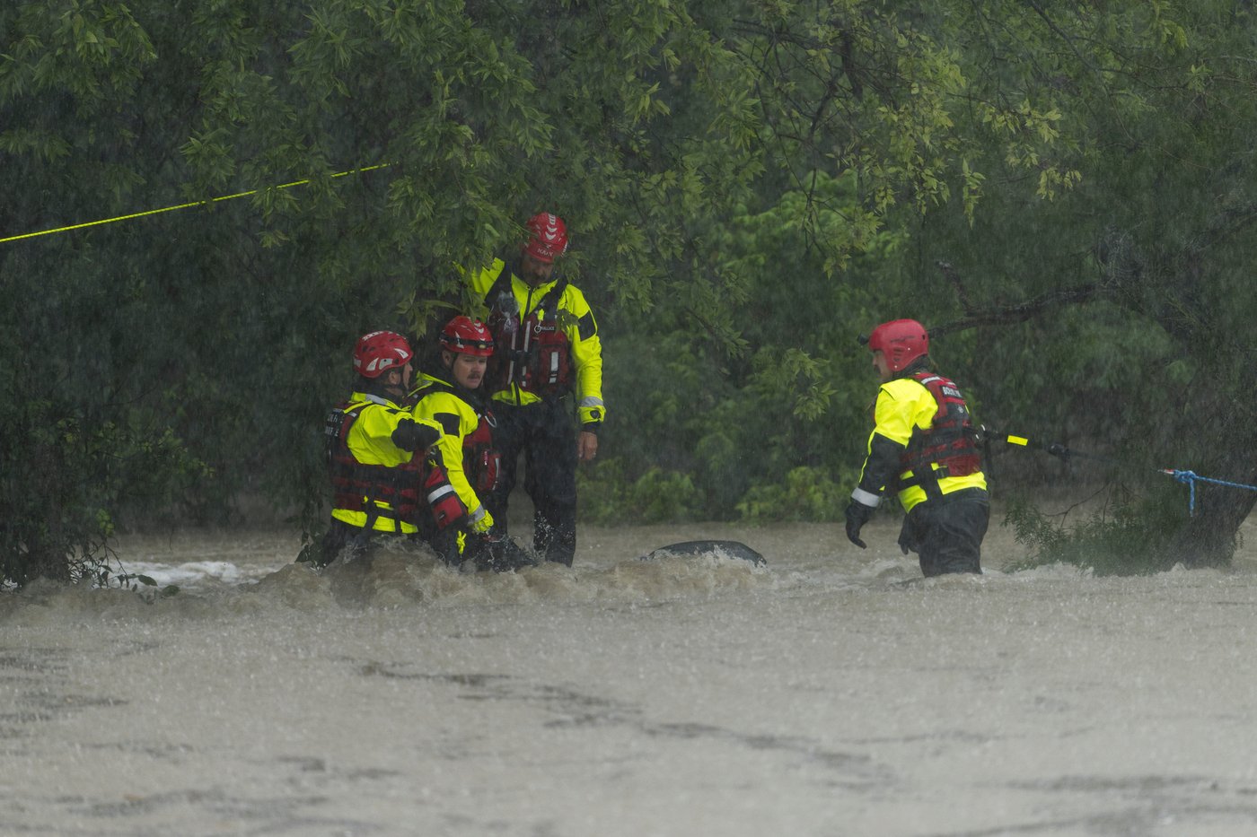 Heavy rains keep drenching South Texas, tornado reported in San Antonio | iNFOnews.ca Heavy rains keep drenching South Texas, tornado reported in San Antonio | iNFOnews.ca