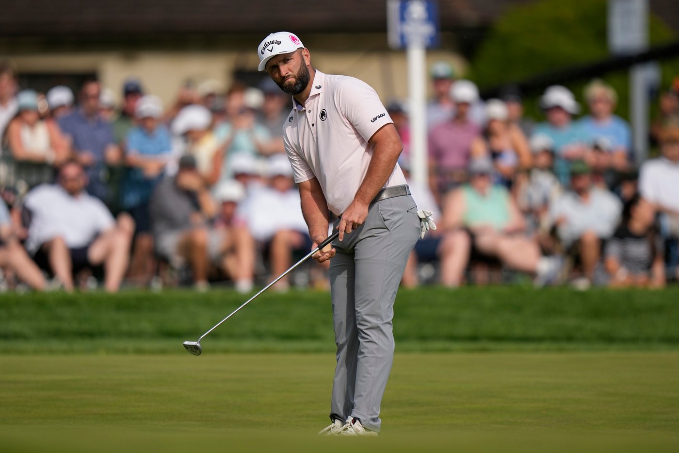 Alex Smalley grabs a 2-shot lead in a PGA Championship that's up for grabs | iNFOnews.ca