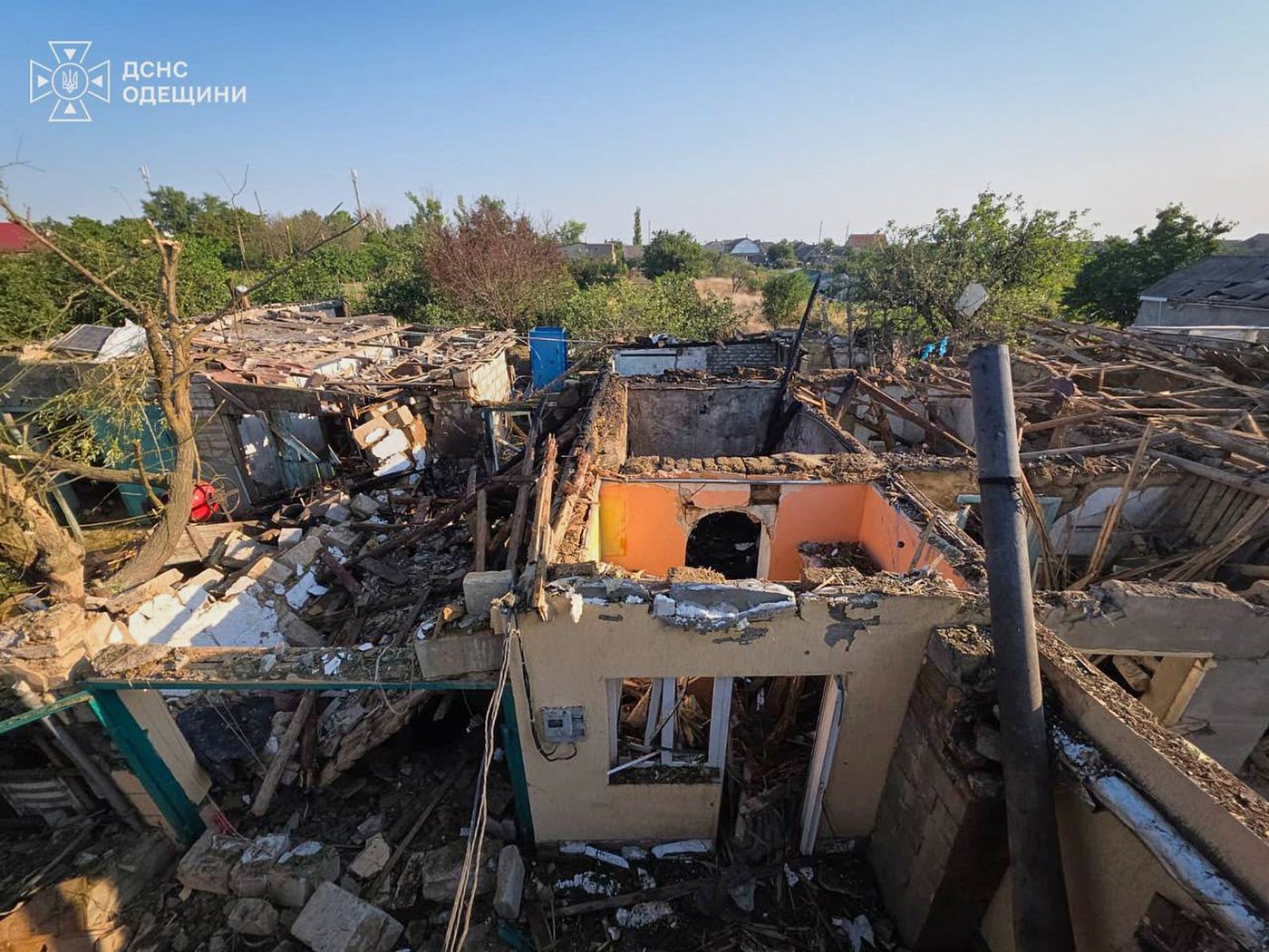 Russian and Ukrainian drone strikes kill at least 5 in each country | iNFOnews.ca