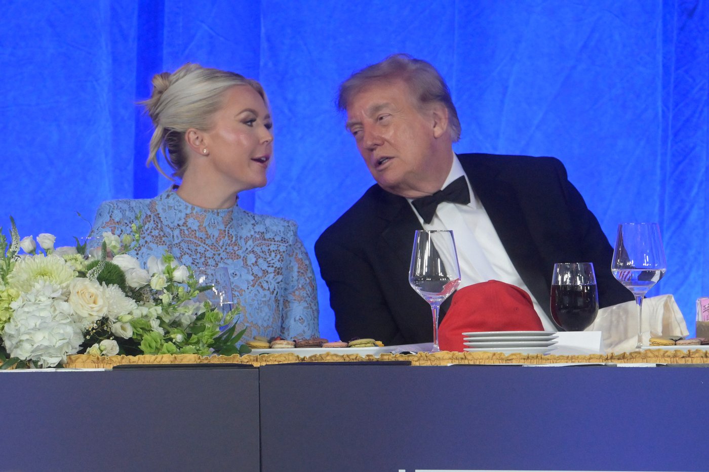 Trump returns to correspondents' dinner for a rambling, insult-filled speech 3 months after shooting | iNwheels