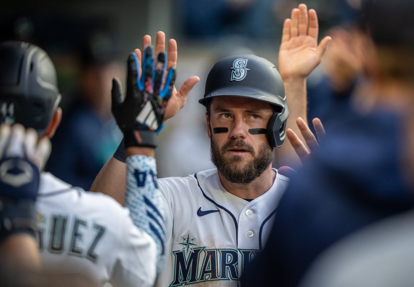 Mariners smack 3 home runs in 8-3 victory over Mets for season-high 8th straight win | iNFOnews.ca Mariners smack 3 home runs in 8-3 victory over Mets for season-high 8th straight win | iNFOnews.ca