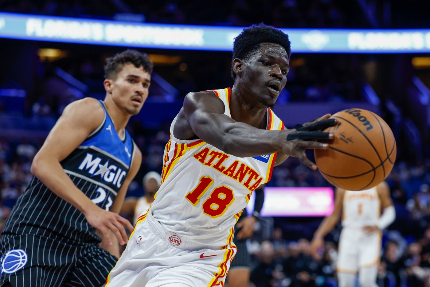 Hawks rout Magic 130-101 for 17th win in 19 games | iNFOnews.ca