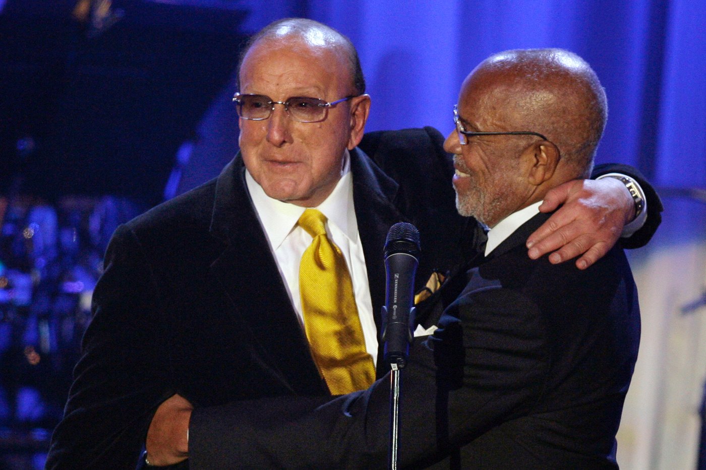 Clive Davis, music industry starmaker, has died at 94 | iNFOnews.ca