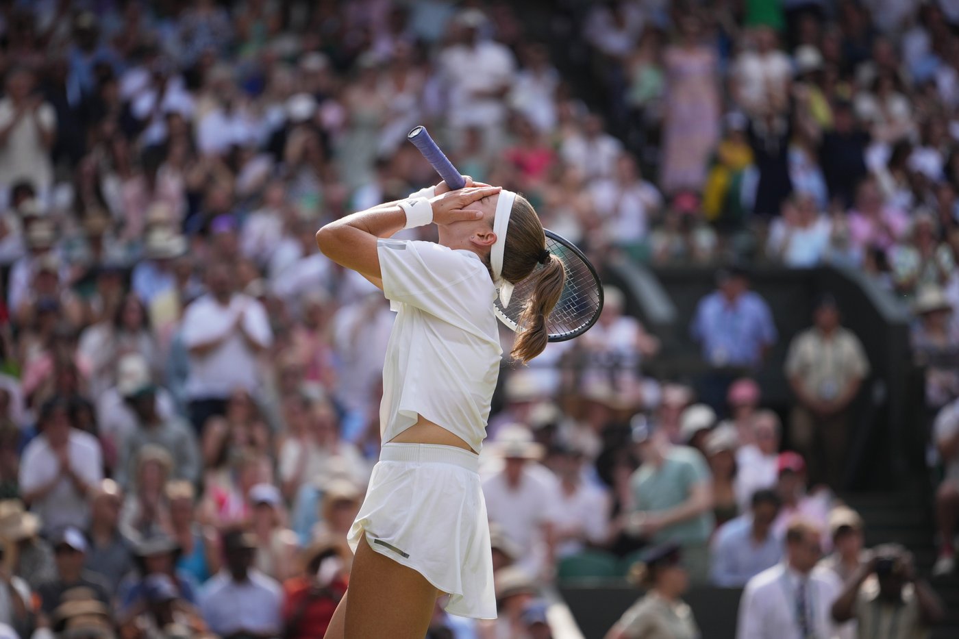 Coco Gauff 'panicked' on match-point miss in drama-filled Wimbledon semifinal loss | iNFOnews.ca