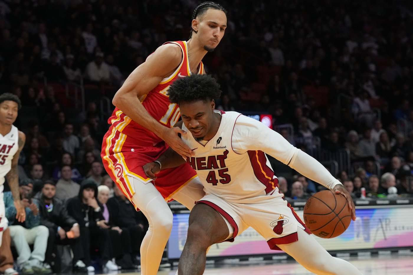 Hawks 2nd year forward Risacher named to replace injured Thunder guard Mitchell on NBA Rising Stars | iNFOnews.ca