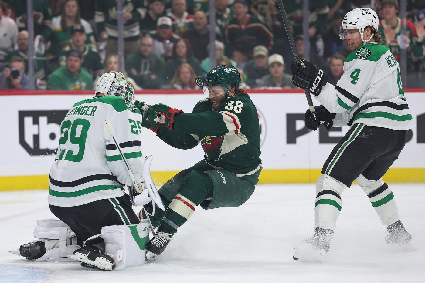 Stars captain Jamie Benn fined for cross-check on Wild forward Ryan Hartman | iNFOnews.ca