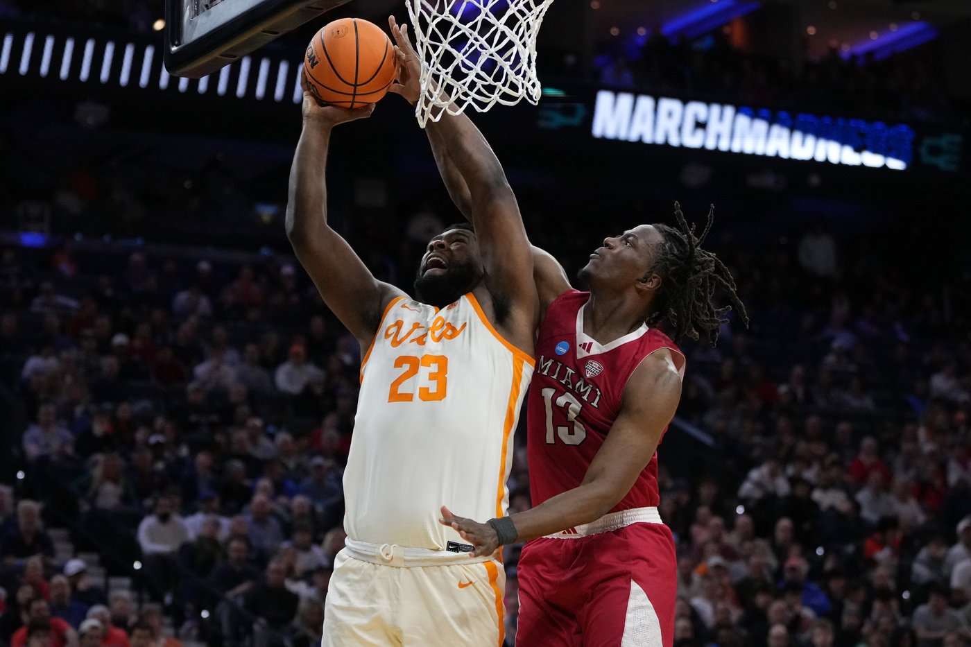 Ja'Kobi Gillespie shines with 29 points as No. 3 seed Tennessee beats Miami (Ohio) 78-56 | iNFOnews.ca