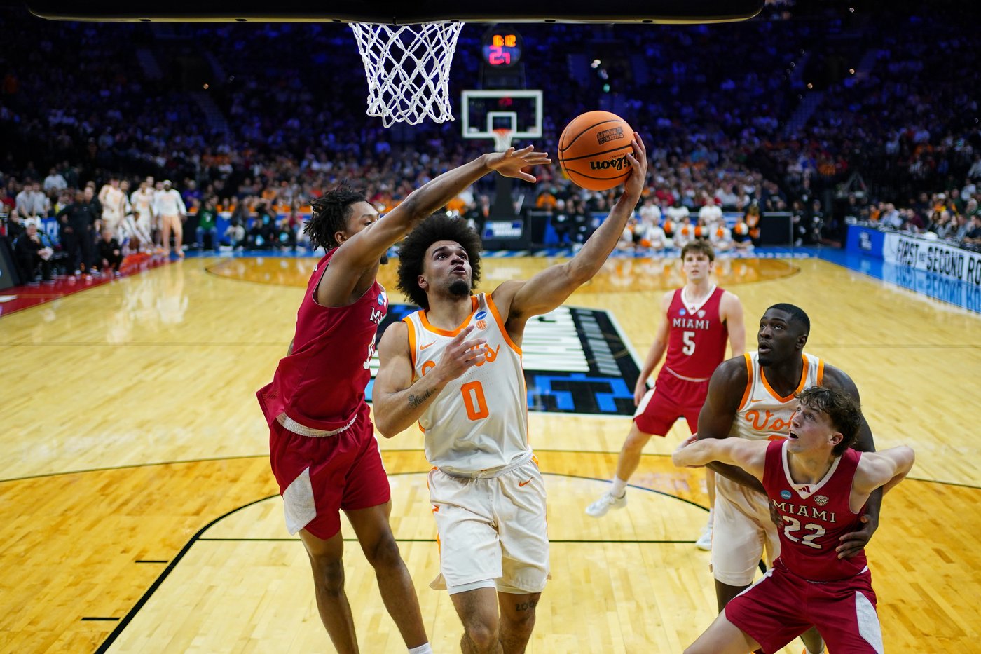 Ja'Kobi Gillespie shines with 29 points as No. 3 seed Tennessee beats Miami (Ohio) 78-56 | iNFOnews.ca