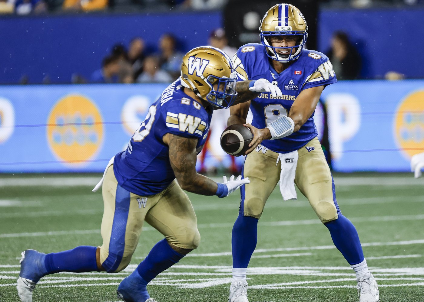 Oliveira helps Blue Bombers roll past winless Redblacks 33-21 | iNFOnews.ca