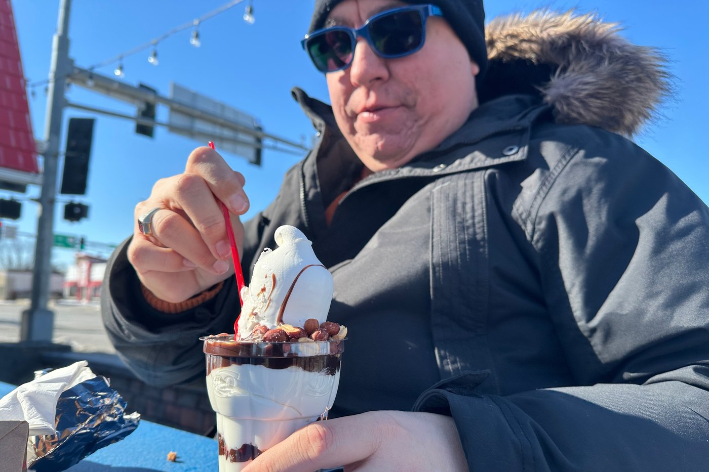 In this Minnesota city, it's tradition to line up for ice cream even when it's 6 degrees | iNFOnews.ca In this Minnesota city, it's tradition to line up for ice cream even when it's 6 degrees | iNFOnews.ca