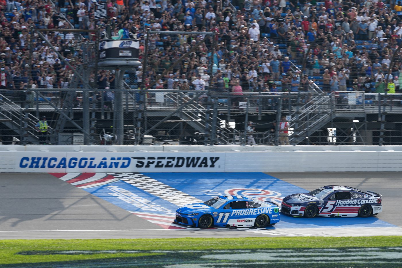 Briscoe holds off Bell in NASCAR’s return to Chicagoland Speedway | iNFOnews.ca