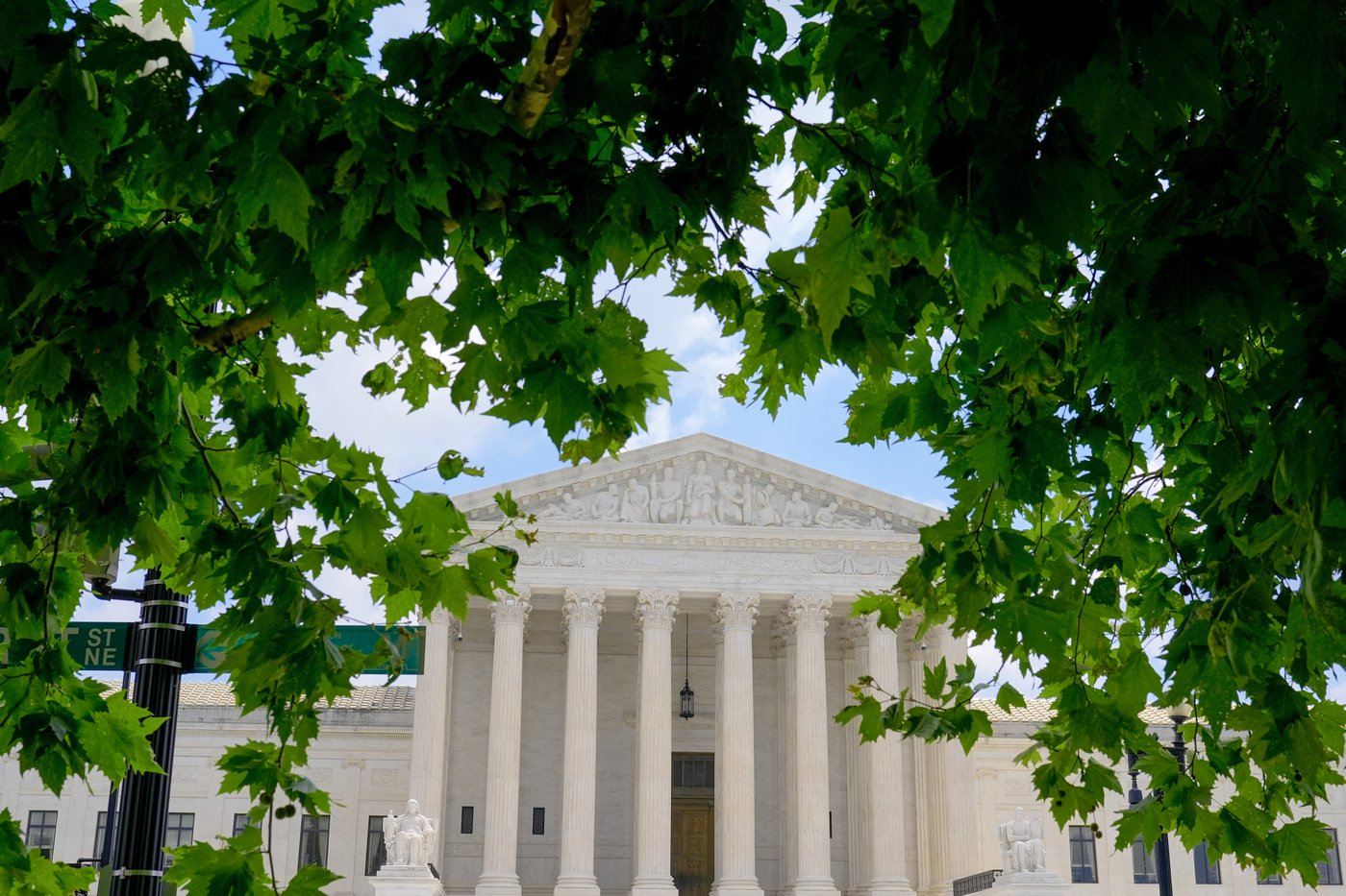 The divided Supreme Court's birthright citizenship decision exposes sharp rifts among justices | iNFOnews.ca