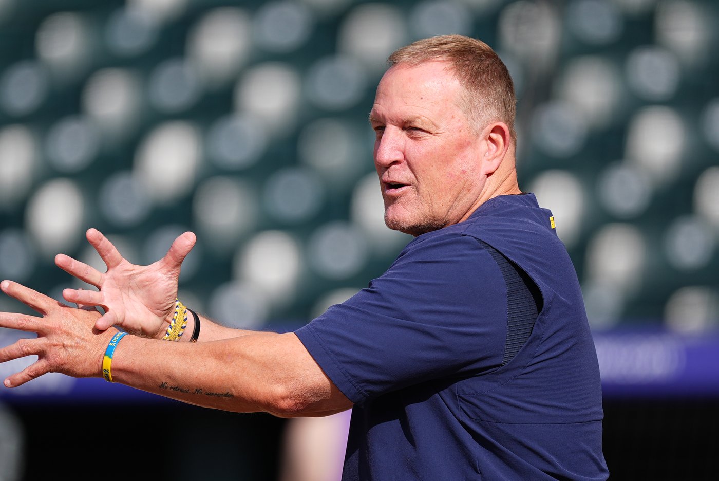 Brewers manager Pat Murphy plans surgeries on his back on Thursday and hip during the All-Star break | iNFOnews.ca Brewers manager Pat Murphy plans surgeries on his back on Thursday and hip during the All-Star break | iNFOnews.ca