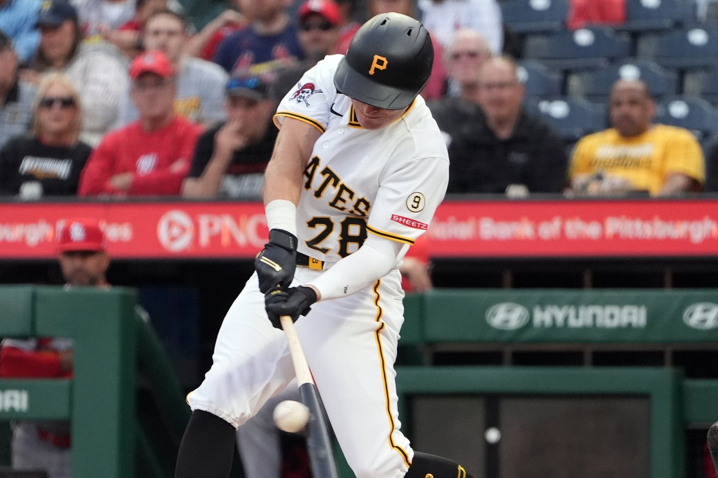 Cards get consecutive HRs, 2-run double in 9th and top Pirates 4-2 after being no-hit into 7th | iNFOnews.ca