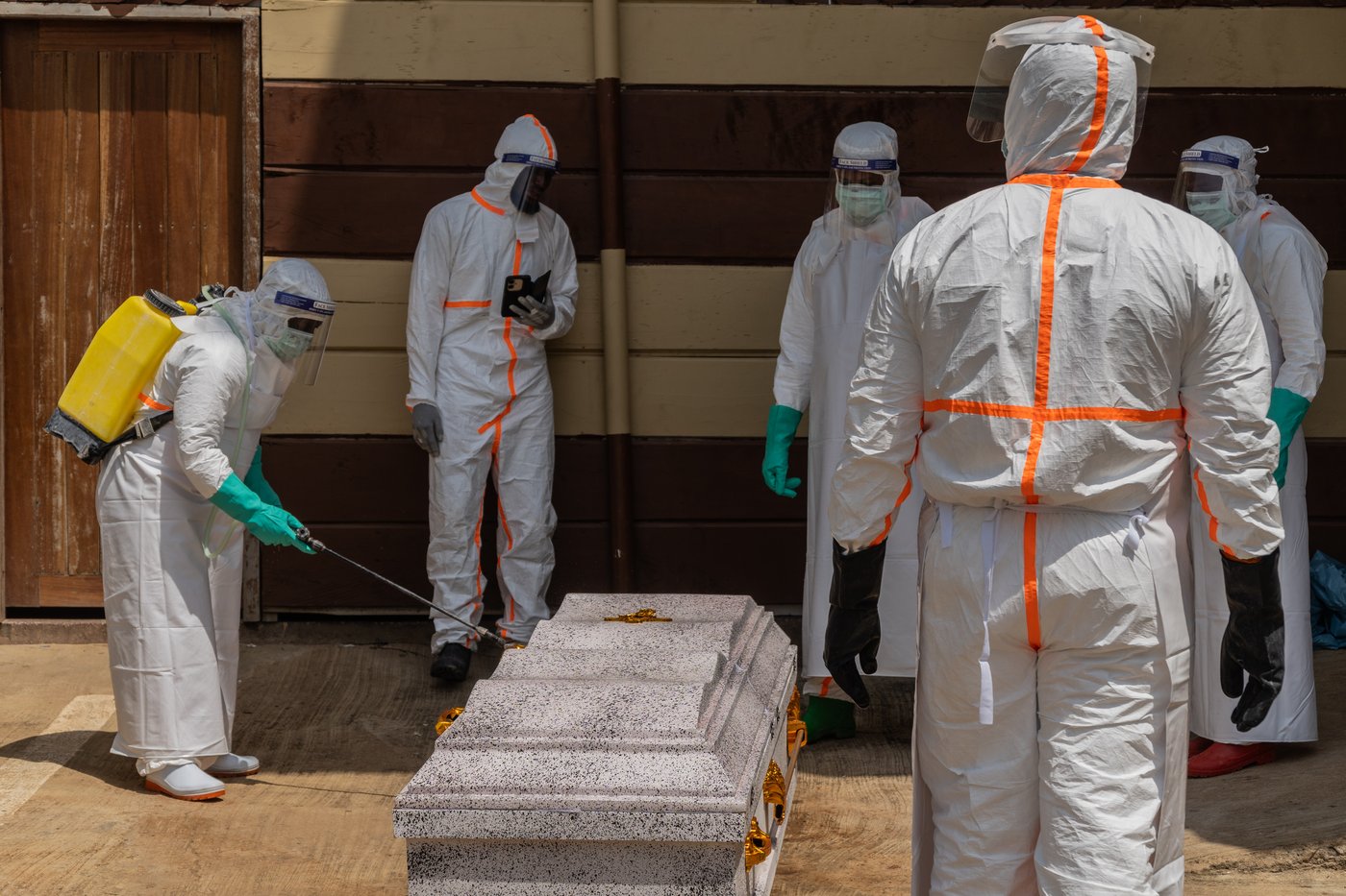 Congo reports large daily jump in Ebola cases a month after outbreak was declared | iNFOnews.ca