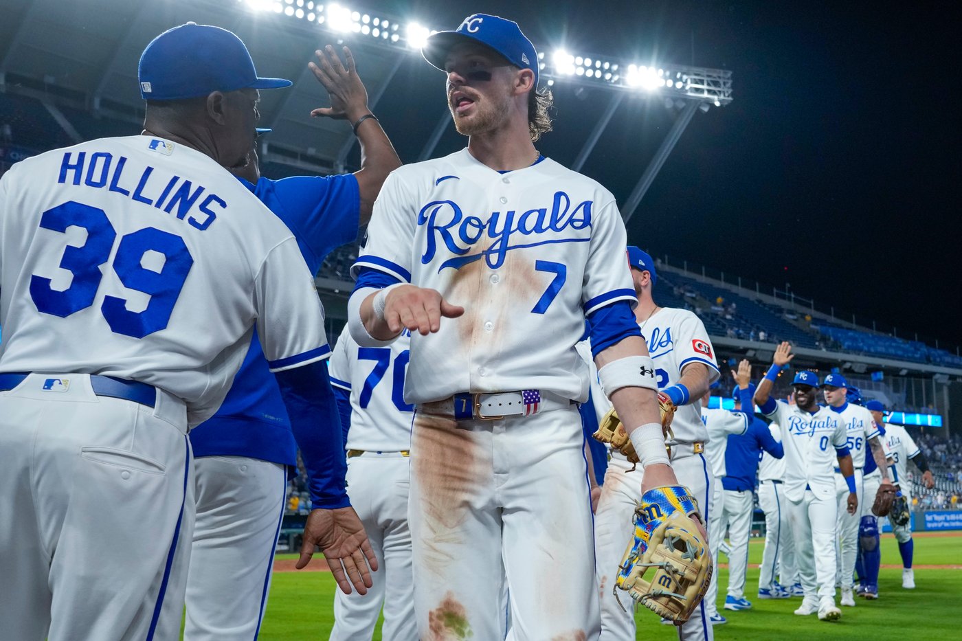Michael Wacha throws just 79 pitches in 7 innings and the surging Royals beat the Guardians 6-2 | iNFOnews.ca