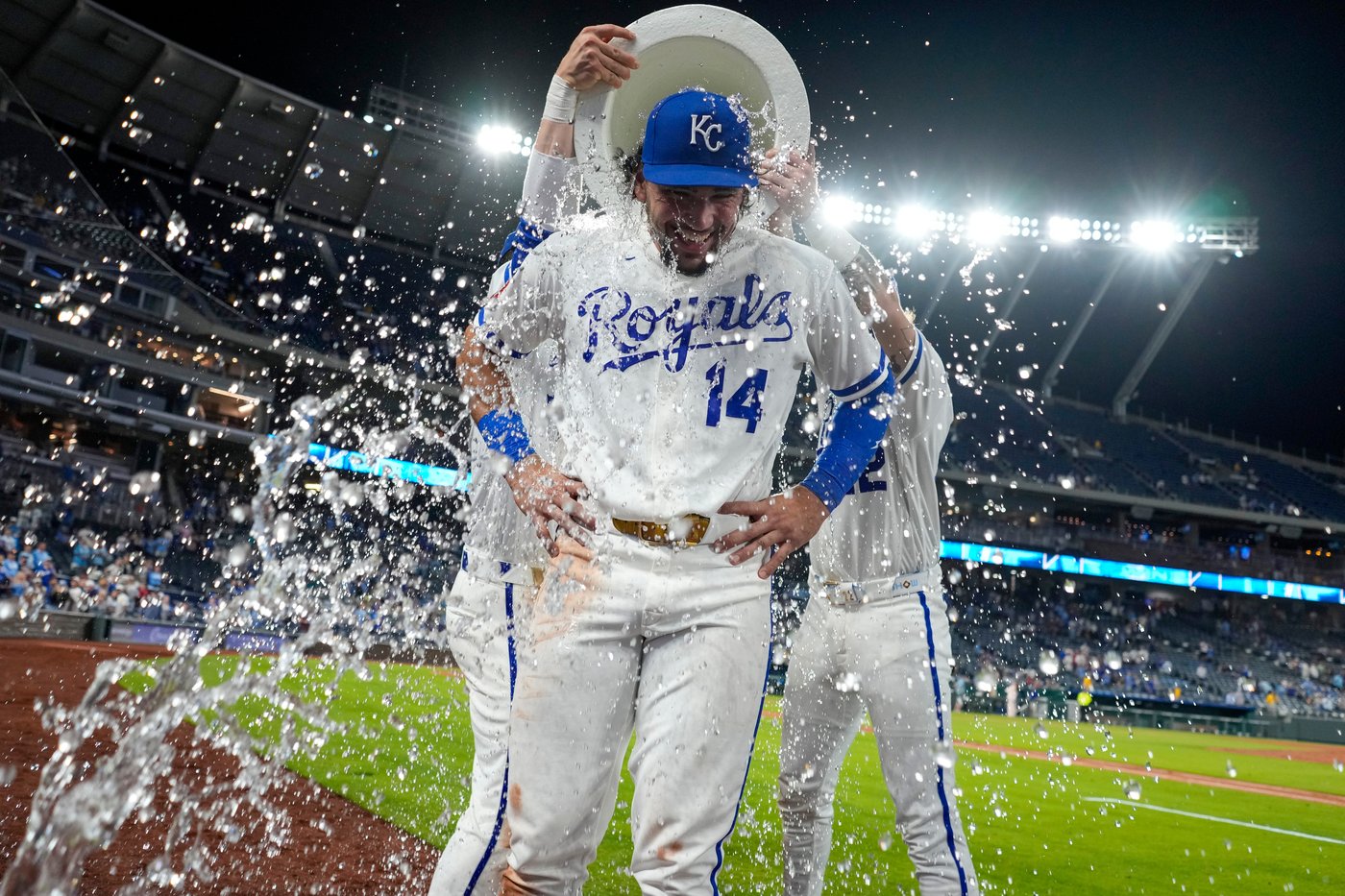 Michael Wacha throws just 79 pitches in 7 innings and the surging Royals beat the Guardians 6-2 | iNFOnews.ca