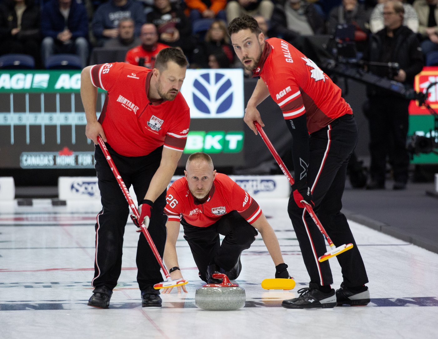 Brad Gushue, Brad Jacobs stay in Brier contention with playoff wins | iNFOnews.ca