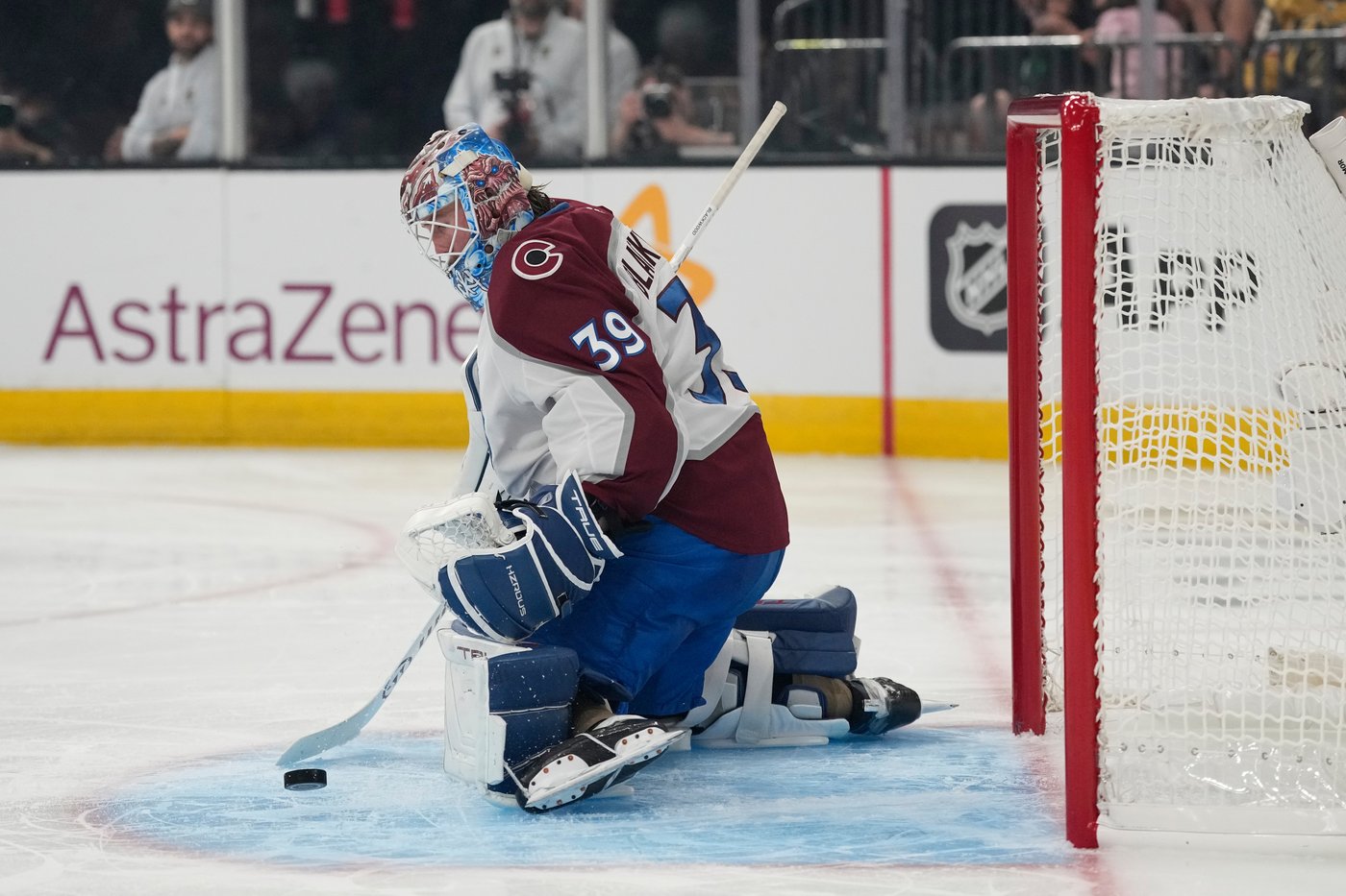 Golden Knights sweep Avalanche to advance to third Stanley Cup Final in nine seasons | iNFOnews.ca
