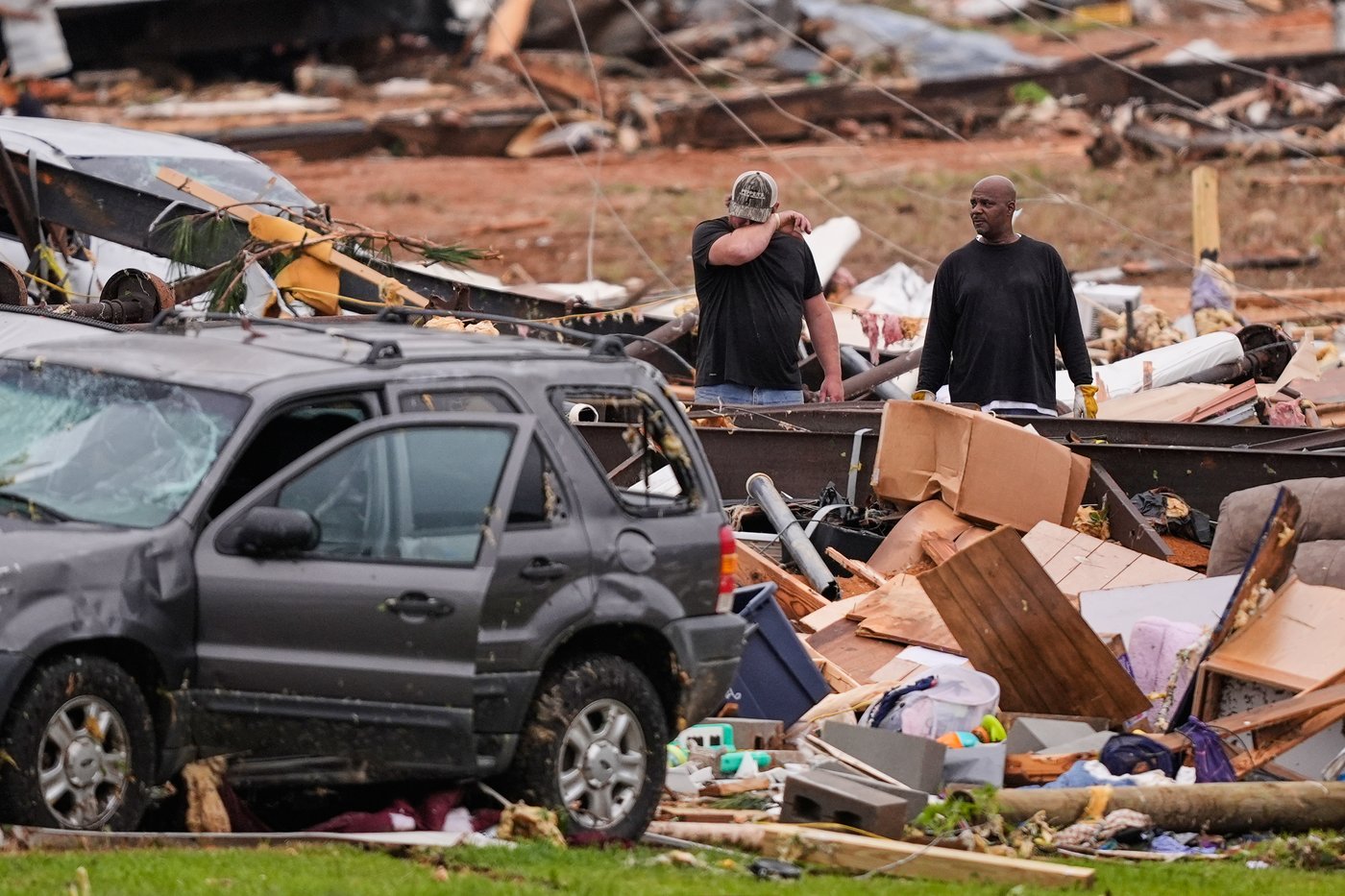 Survivors of Mississippi tornadoes crawled under furniture and held onto their kids | iNwheels