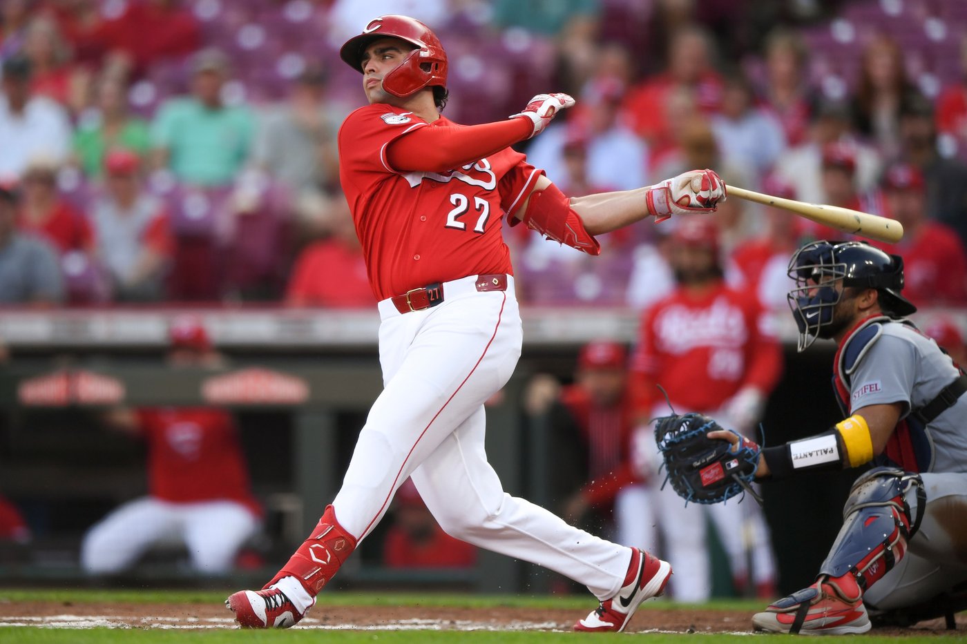 De La Cruz's 1st career walk-off hit in 10th gives Reds 6-5 win over Cardinals to split doubleheader | iNFOnews.ca