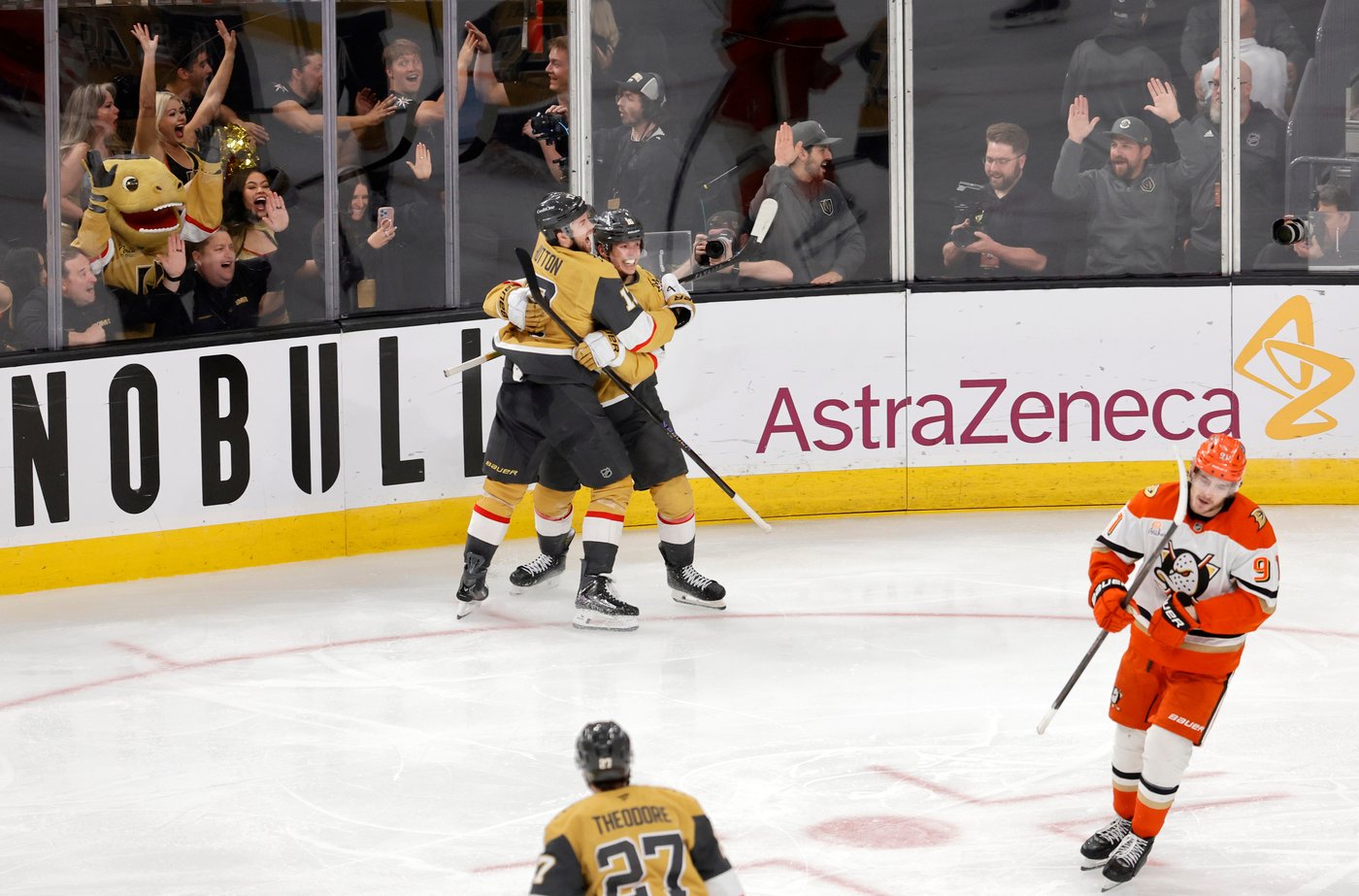Canadiens-Sabres Game 5 and Golden Knights-Ducks Game 6 test experience vs. youth | iNFOnews.ca