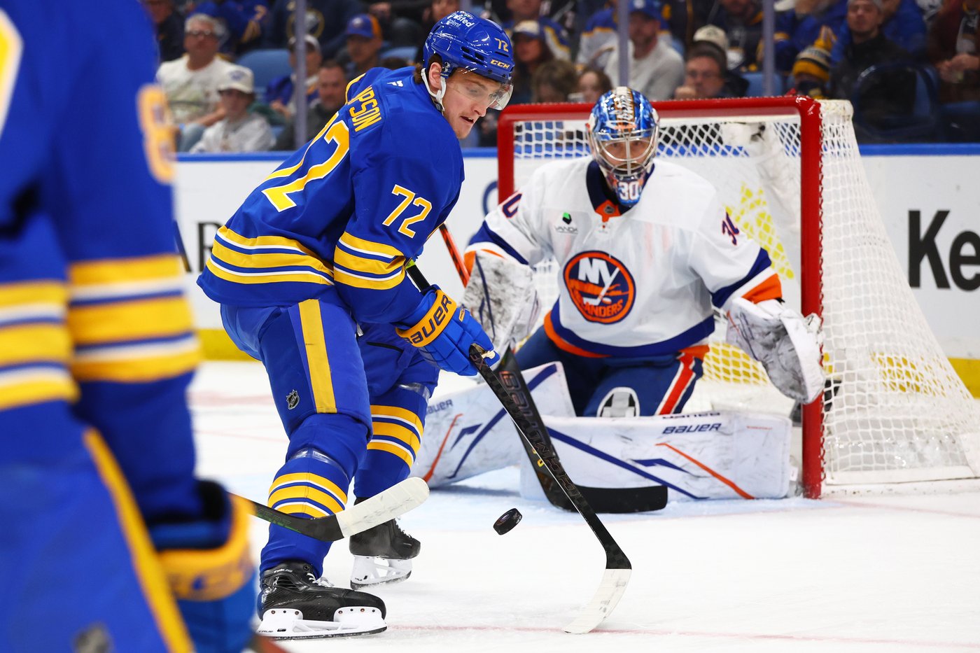 Byram's empty-netter stands as winner to lift Sabres past Islanders 4-3 | iNFOnews.ca Byram's empty-netter stands as winner to lift Sabres past Islanders 4-3 | iNFOnews.ca