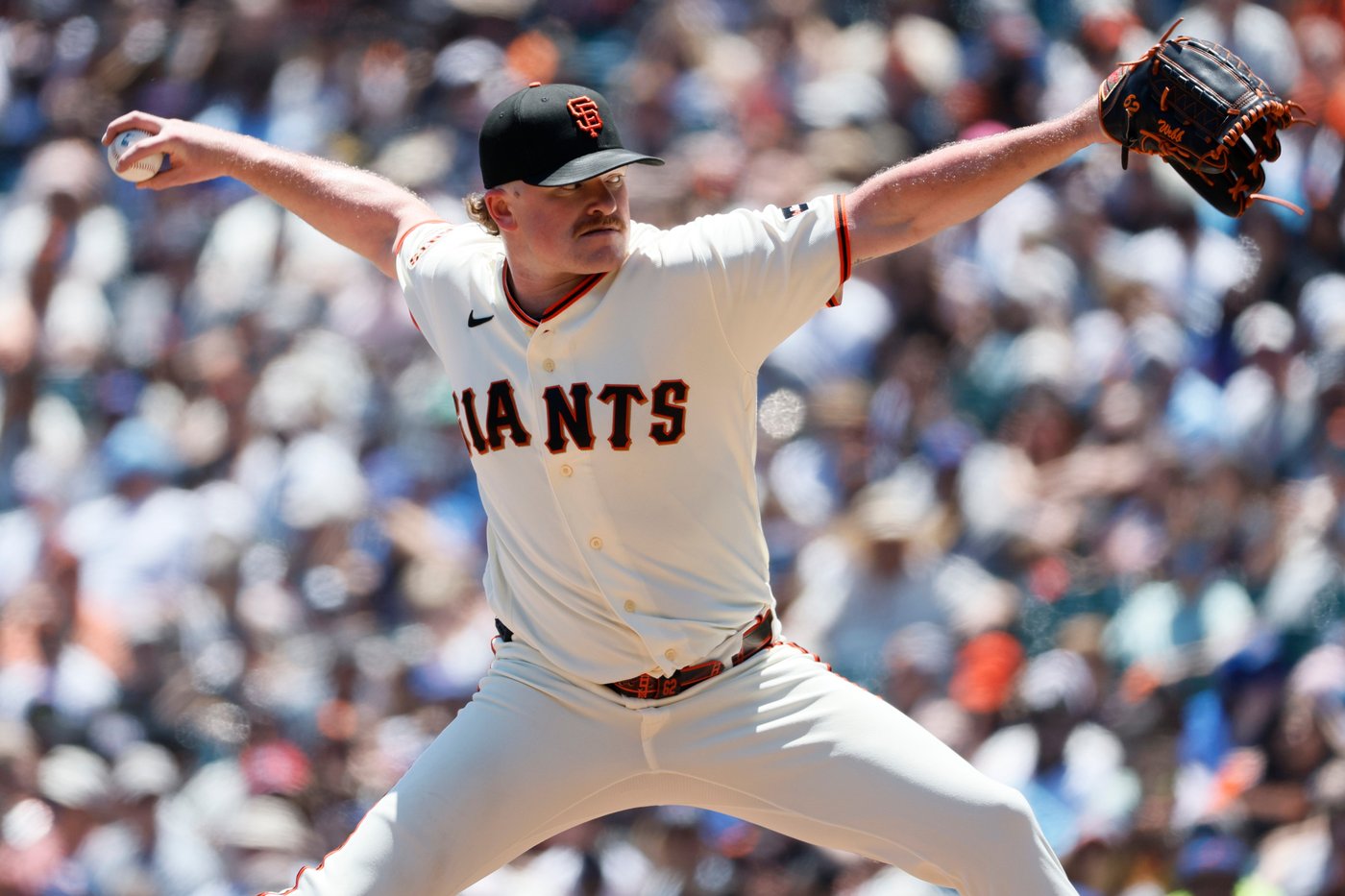 Ray dominant in relief as Giants complete 7-2 win over Braves in Game 1 of doubleheader | iNFOnews.ca