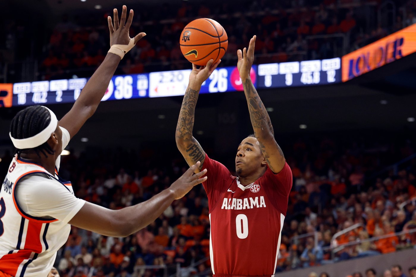 Philon Jr. scores 25 points as Alabama defeats Auburn 96-92 | iNFOnews.ca