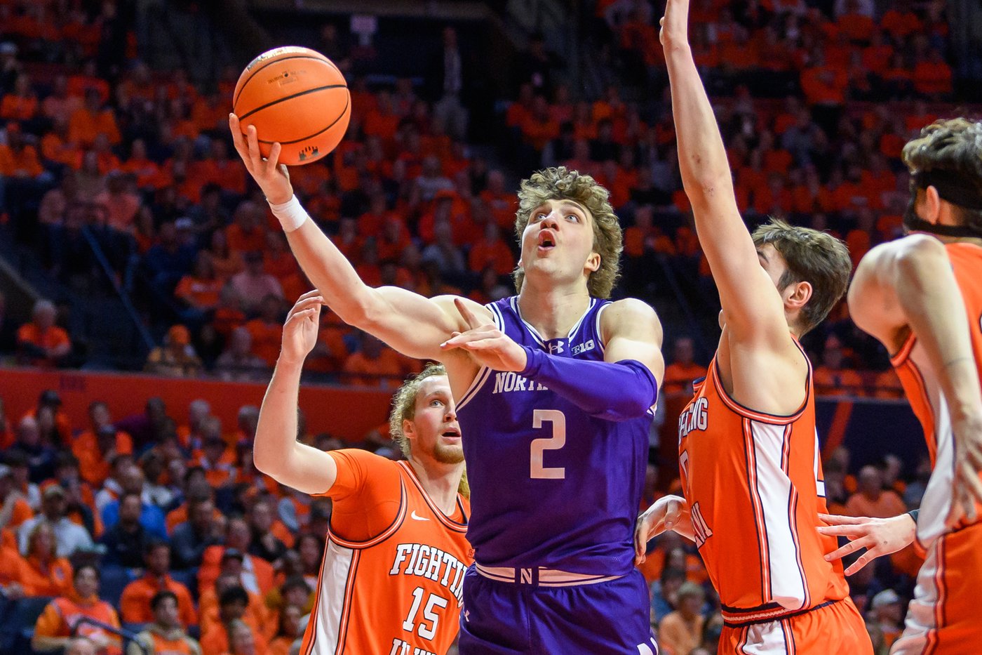 No. 5 Illinois makes 17 3-pointers, beats Northwestern 84-44 for 12th straight win | iNFOnews.ca