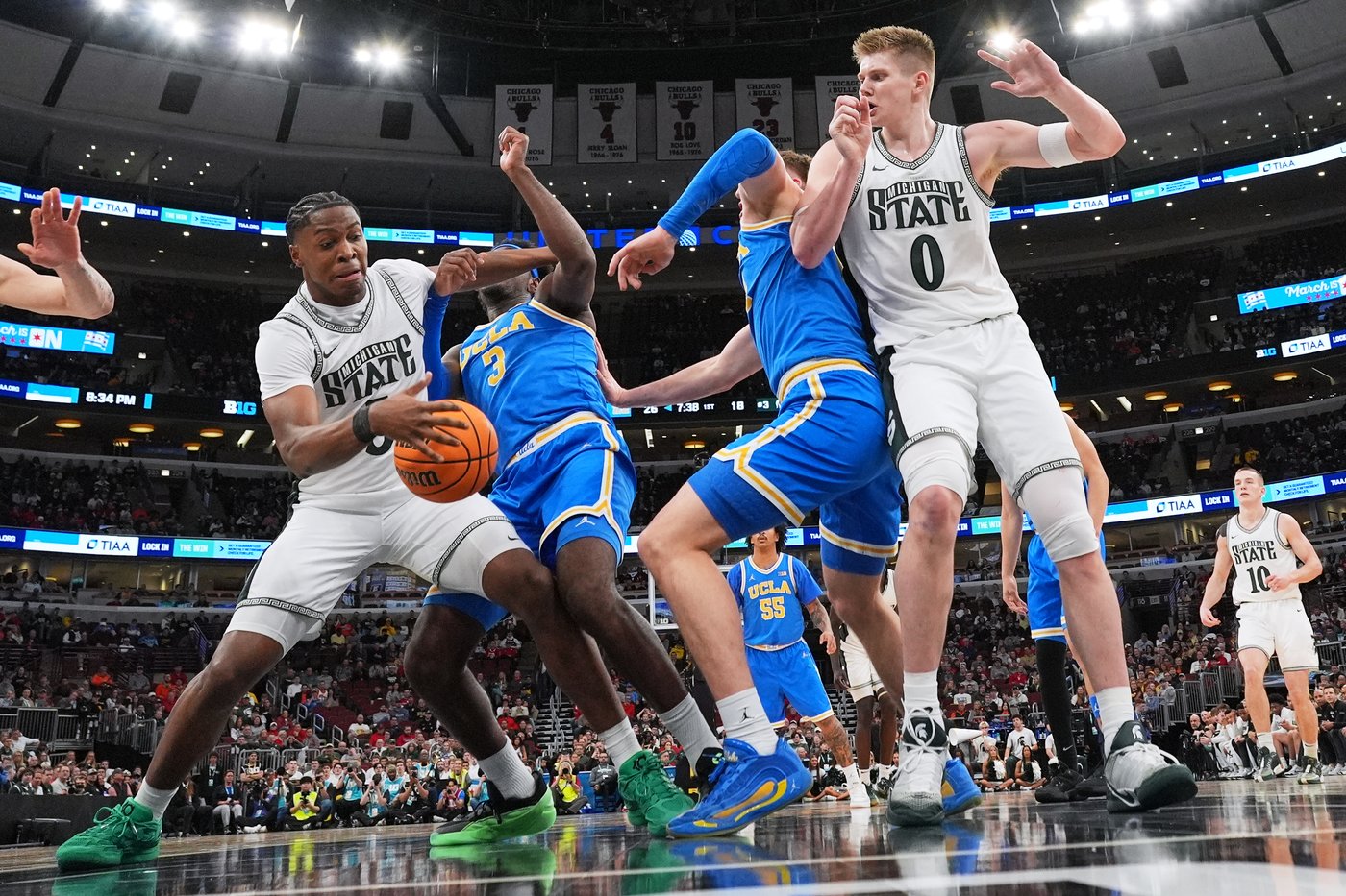 UCLA star Bilodeau exits win over Michigan State with leg injury | iNFOnews.ca UCLA star Bilodeau exits win over Michigan State with leg injury | iNFOnews.ca