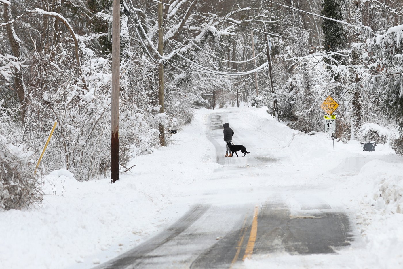 Photos of a massive snowstorm pummeling northeast US | iNFOnews.ca