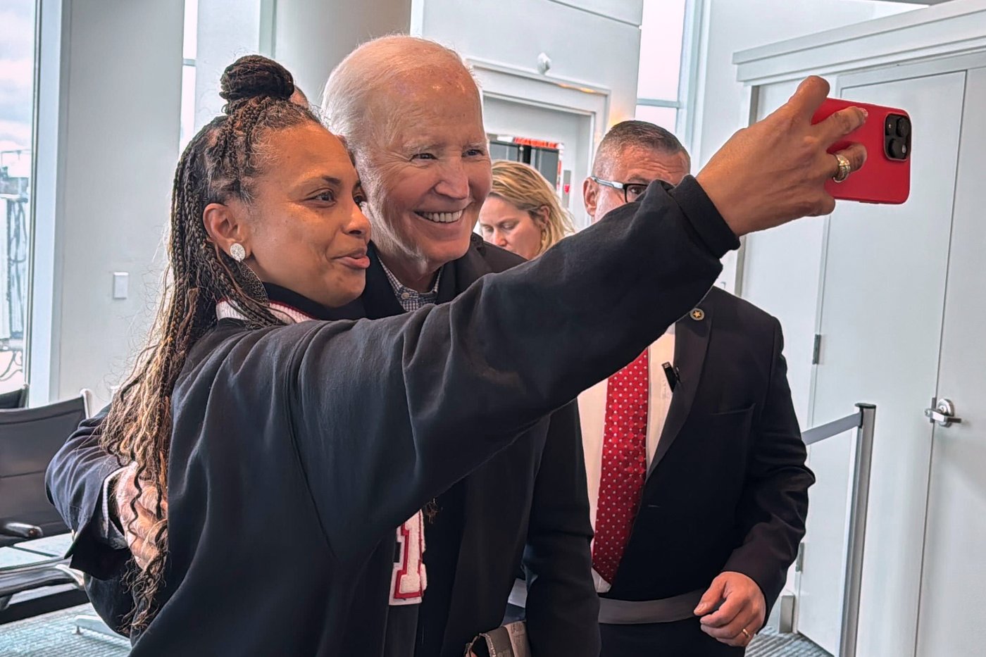 Joe Biden returns to bask in 'thank you' event from South Carolina Democrats | iNFOnews.ca