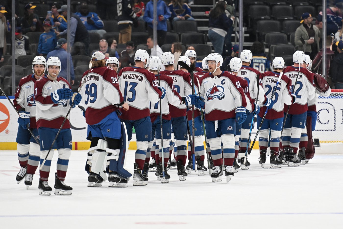 Avalanche clinch top spot in Western Conference and shift focus to bigger goals | iNFOnews.ca