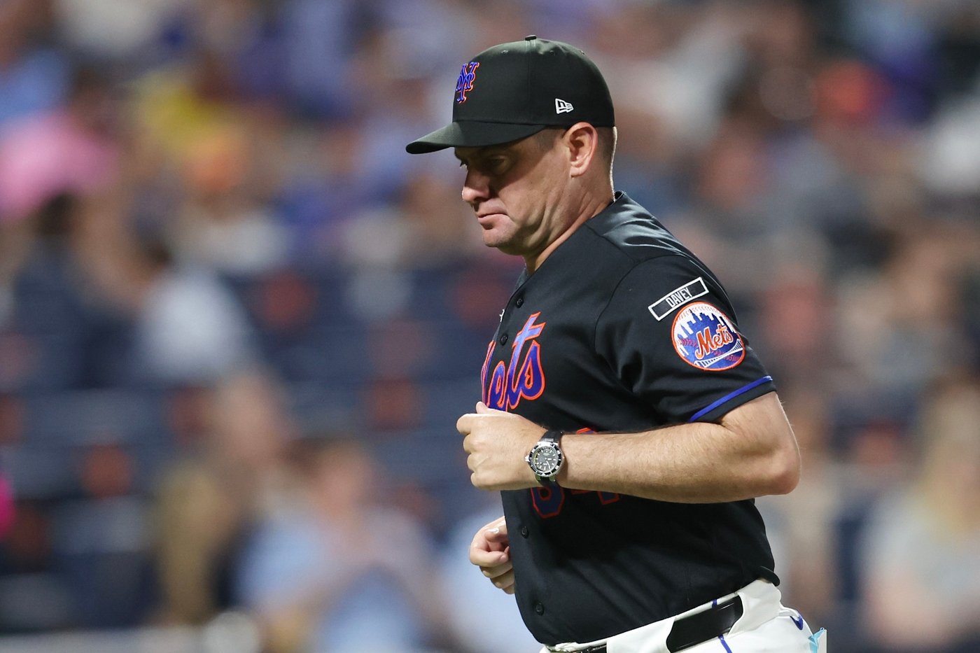 Last-place Mets fire manager Carlos Mendoza. Owner Steve Cohen says 'fans deserve better' | iNFOnews.ca
